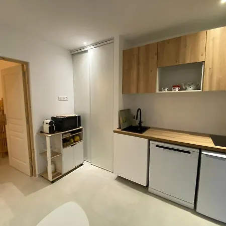 Isolella A 50 M De La Feriehus Pietrosella