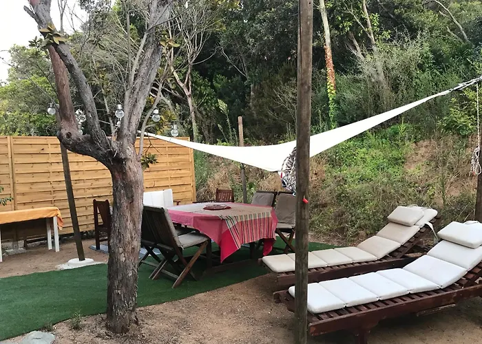 Isolella à 50 M De La *