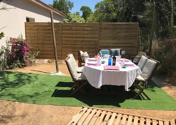 Isolella A 50 M De La בית נופש