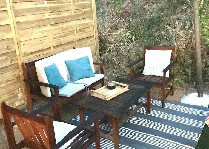 Isolella A 50 M De La * Pietrosella